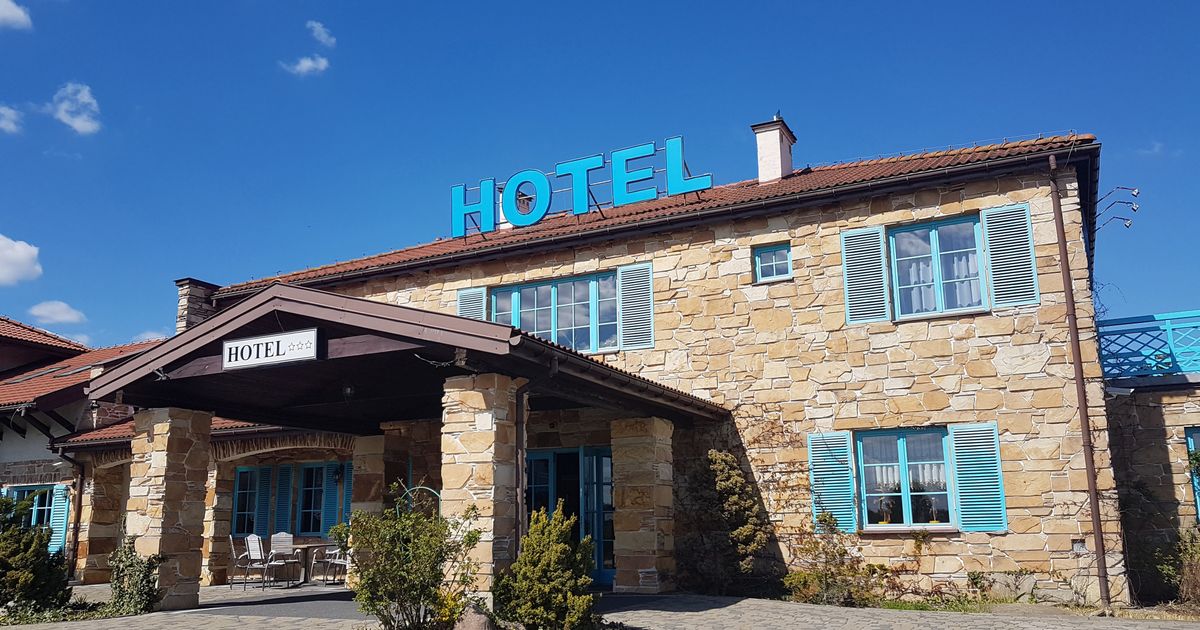 Hotel Cyprus in Książenice, Poland